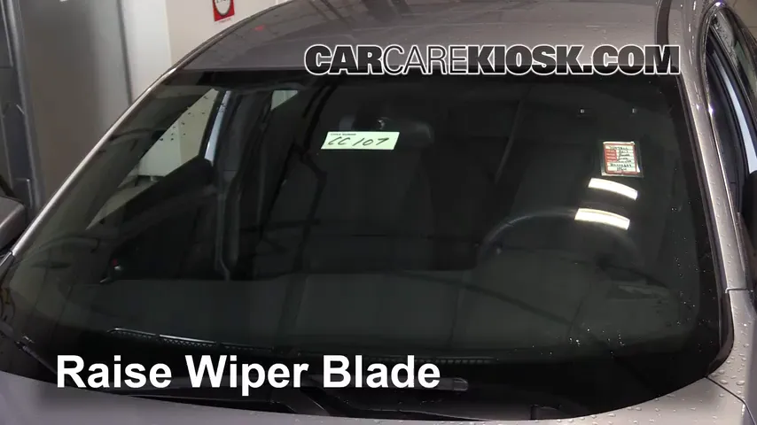 2018 Honda Civic LX 2.0L 4 Cyl. Hatchback Escobillas de limpiaparabrisas delantero Cambiar escobillas de limpiaparabrisas